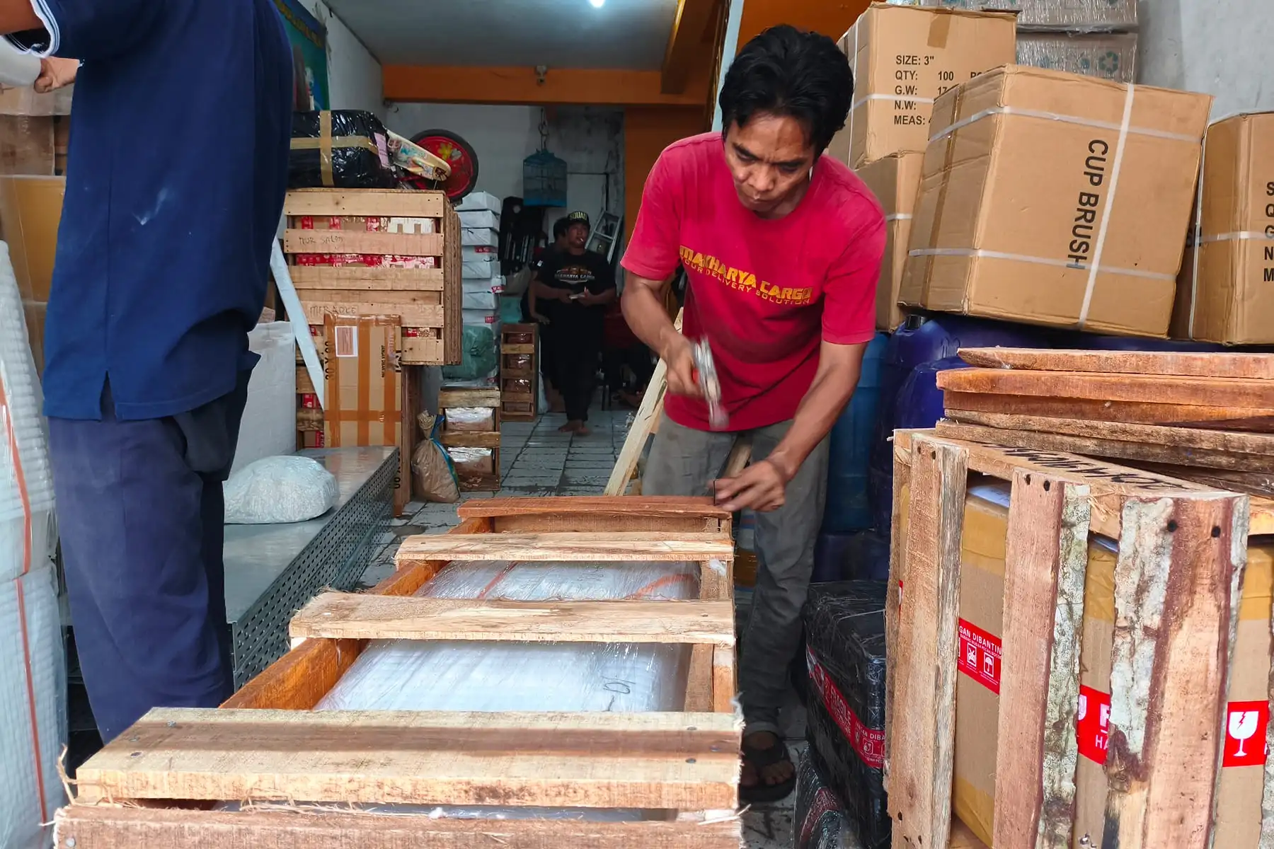 jasa ekspedisi terbaik Palopo dengan layanan door to door