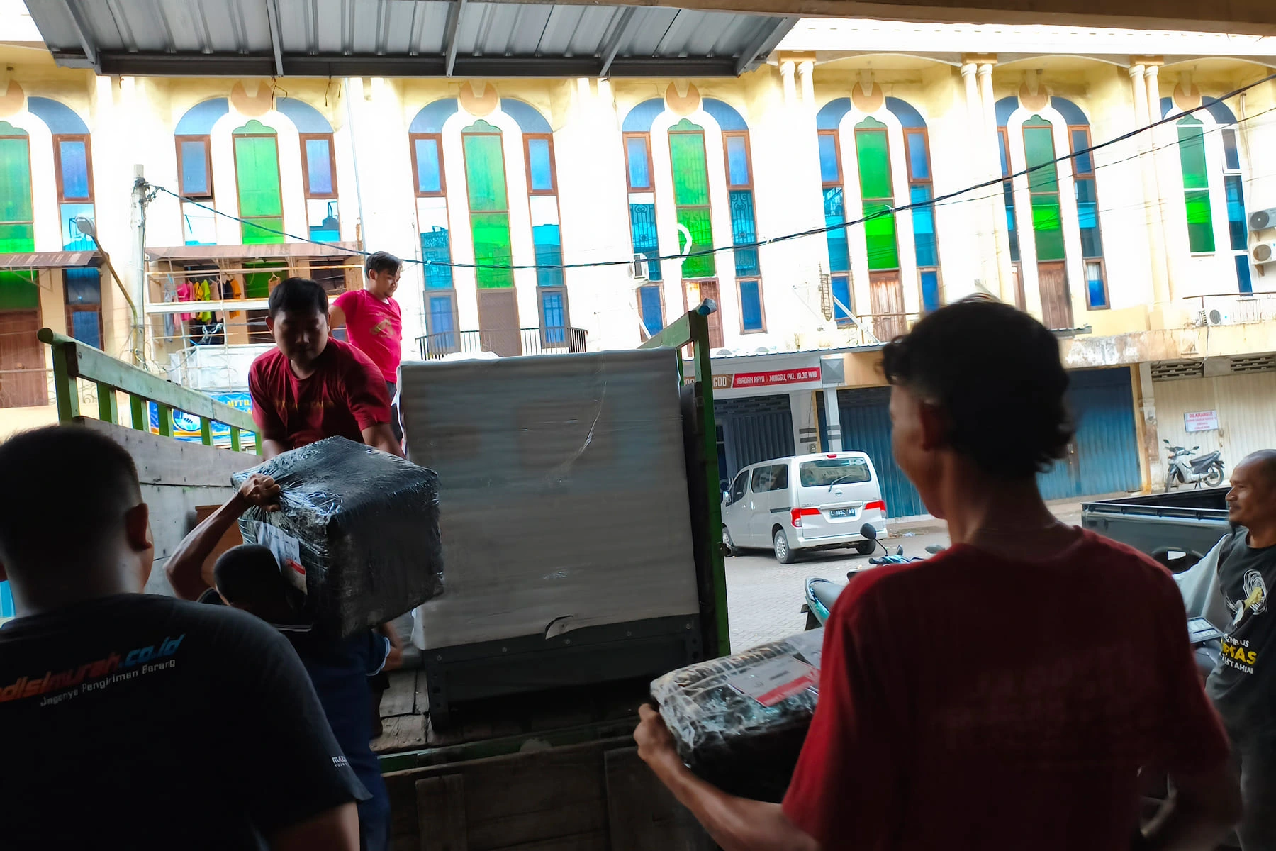 tarif cargo Surabaya Palopo sistem kubikasi dan pengiriman laut