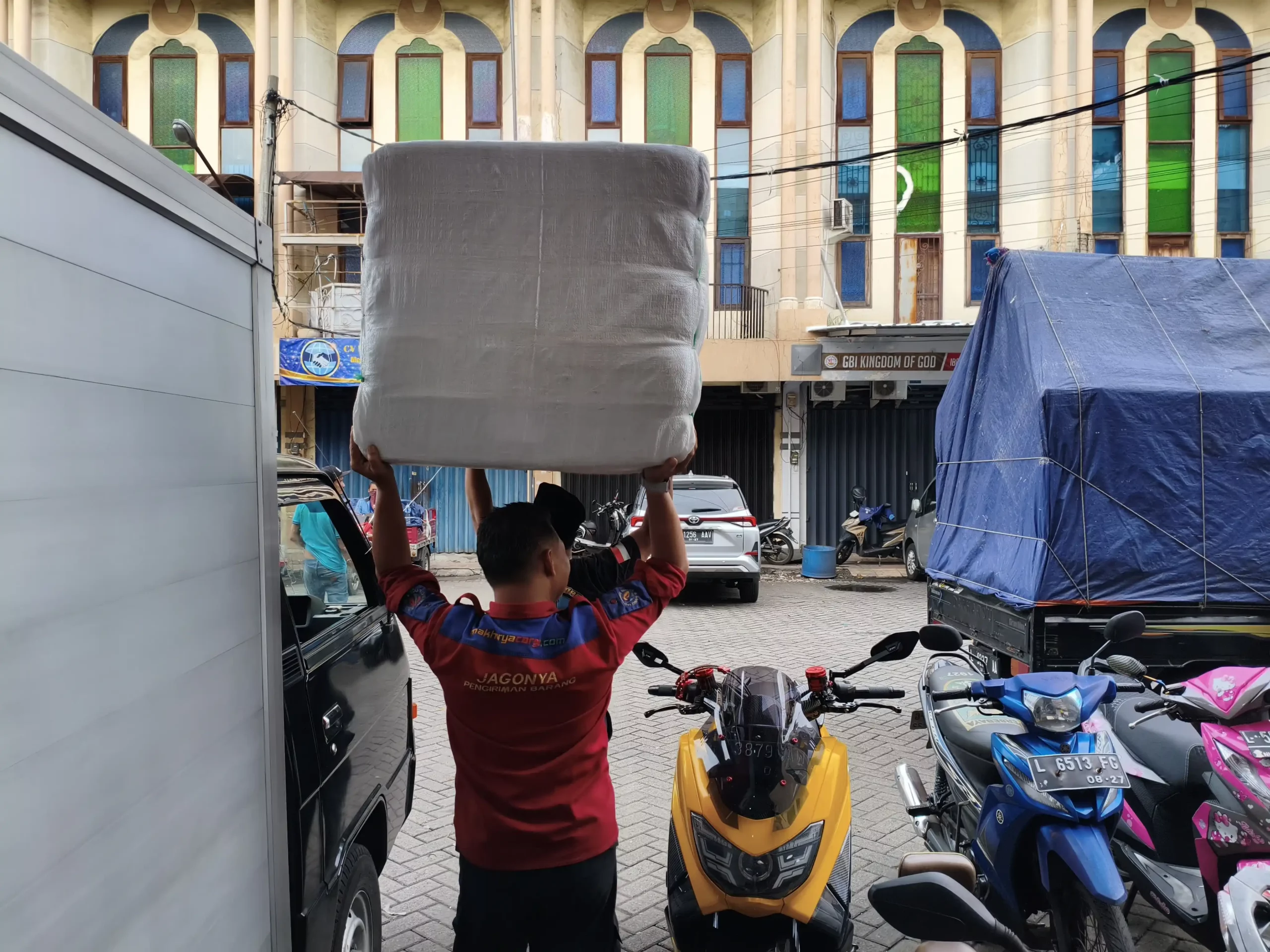 tracking ekspedisi surabaya palopo untuk memantau pengiriman barang