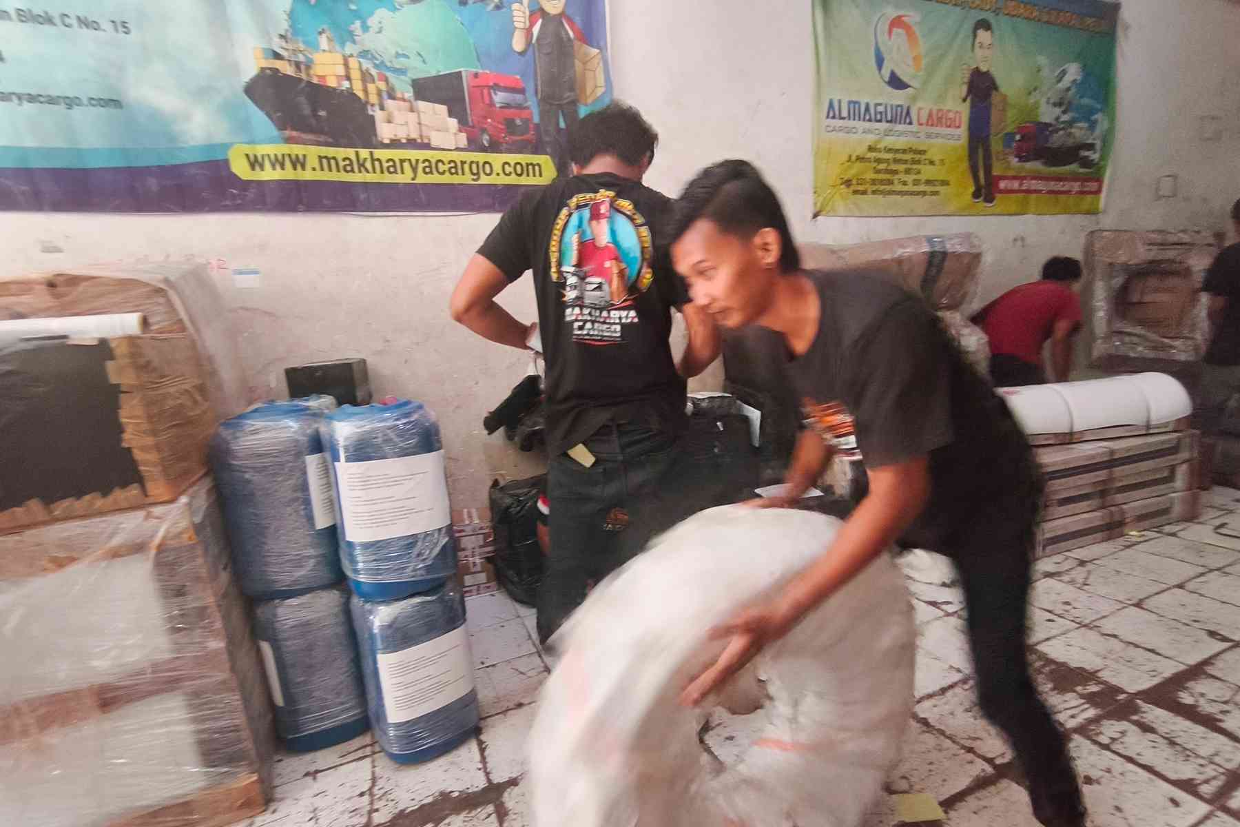 distribusi sparepart kendaraan ke Gorontalo