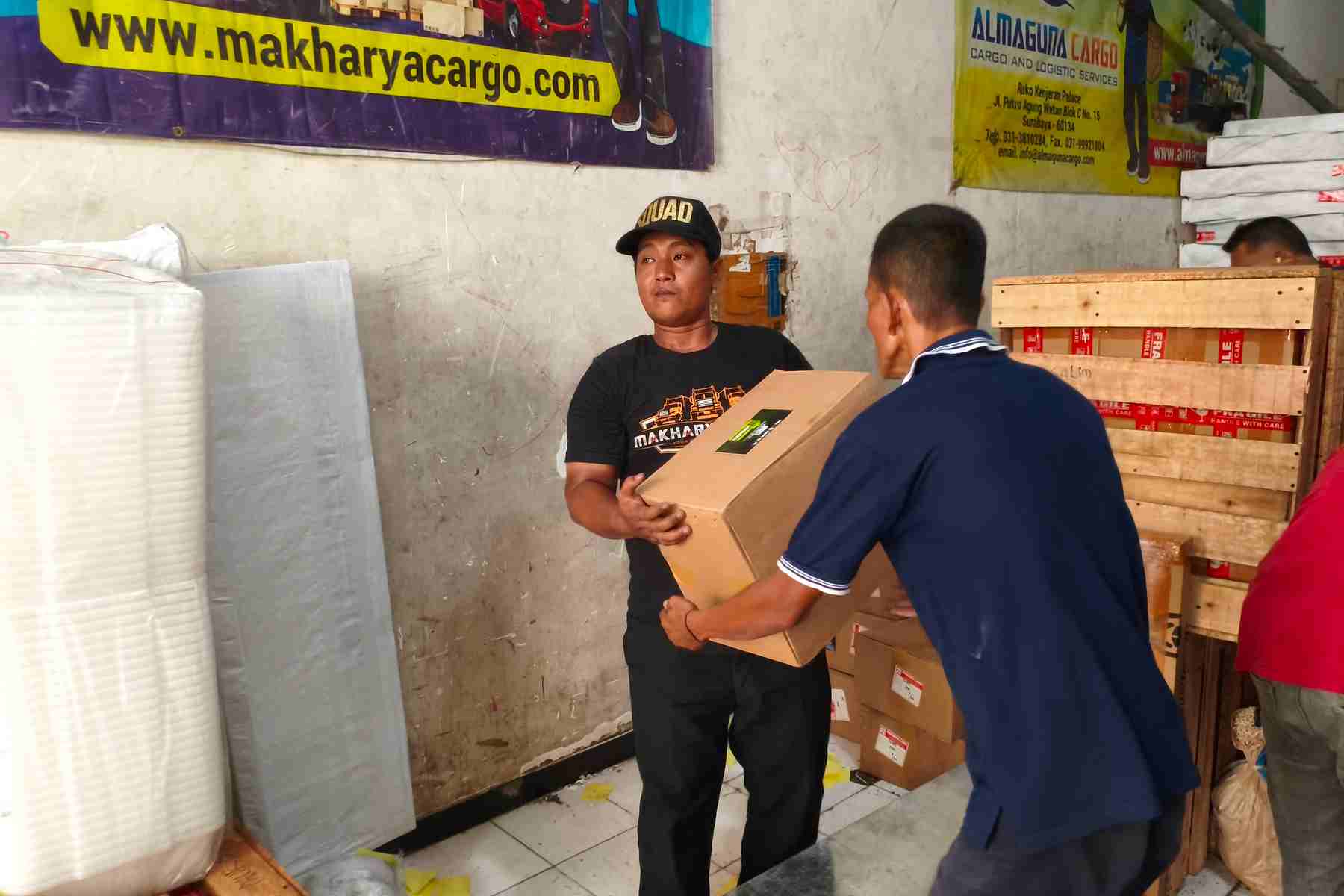 lama pengiriman surabaya sinjai