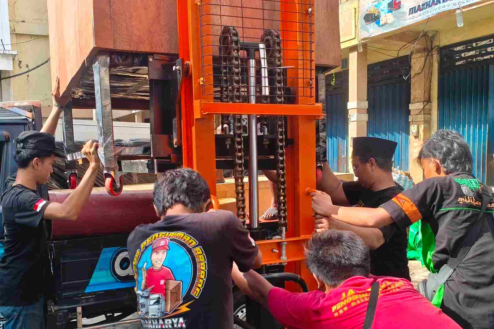 Tarif Berdasarkan Berat ke Palopo 