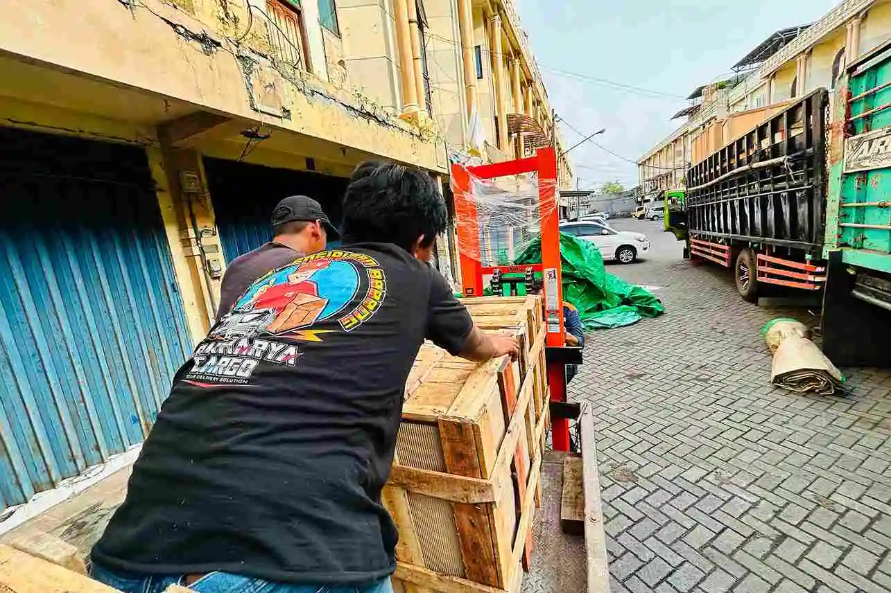 Cargo Terpercaya Surabaya Palopo