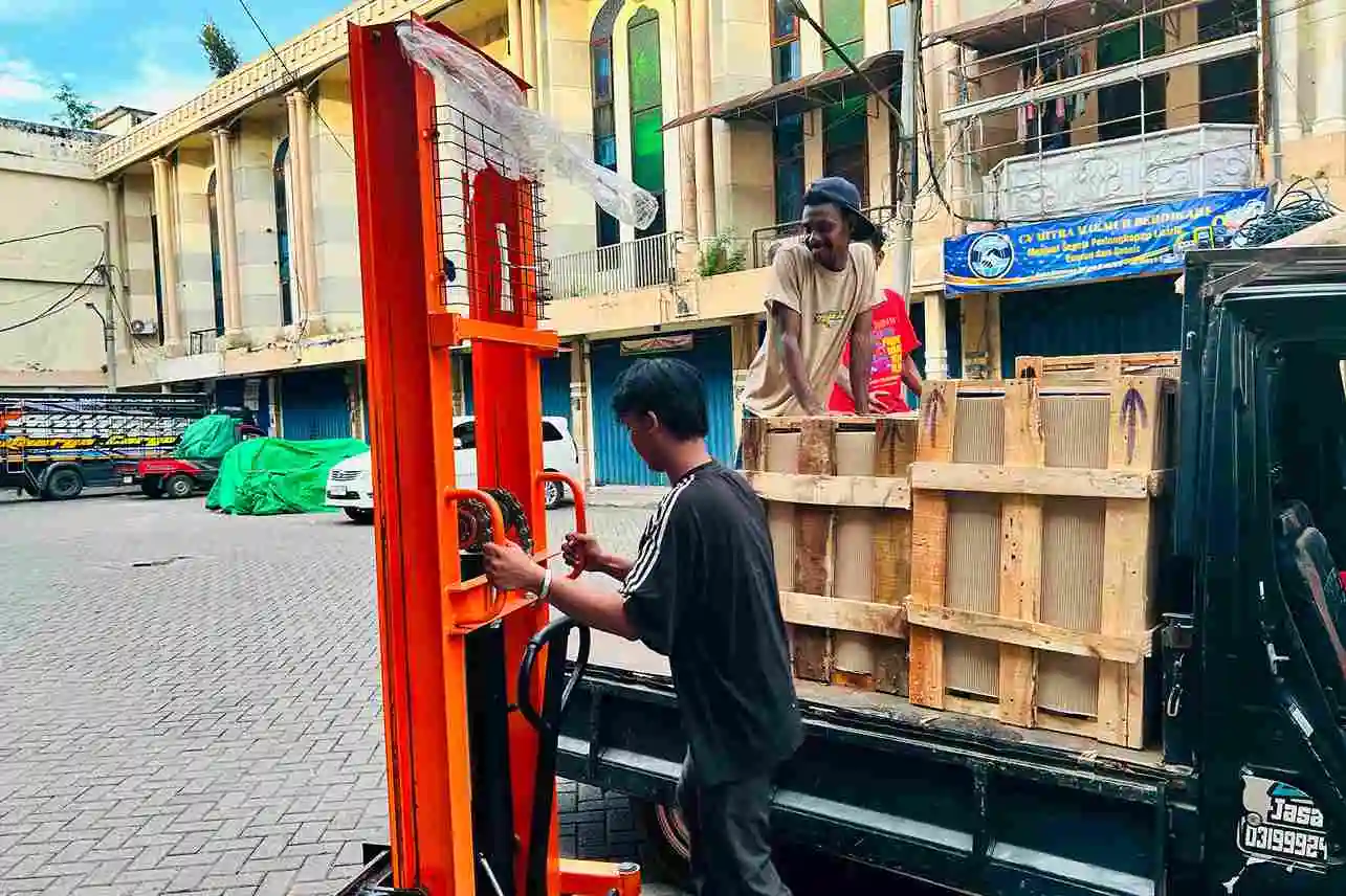 layanan ekspedisi Surabaya Palopo