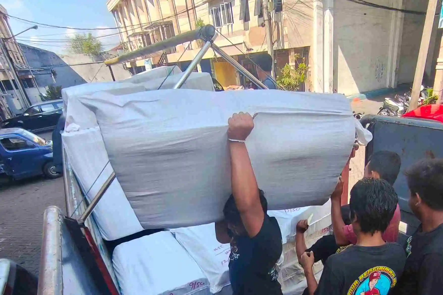 Cargo Murah Surabaya Palopo dengan Layanan Cepat