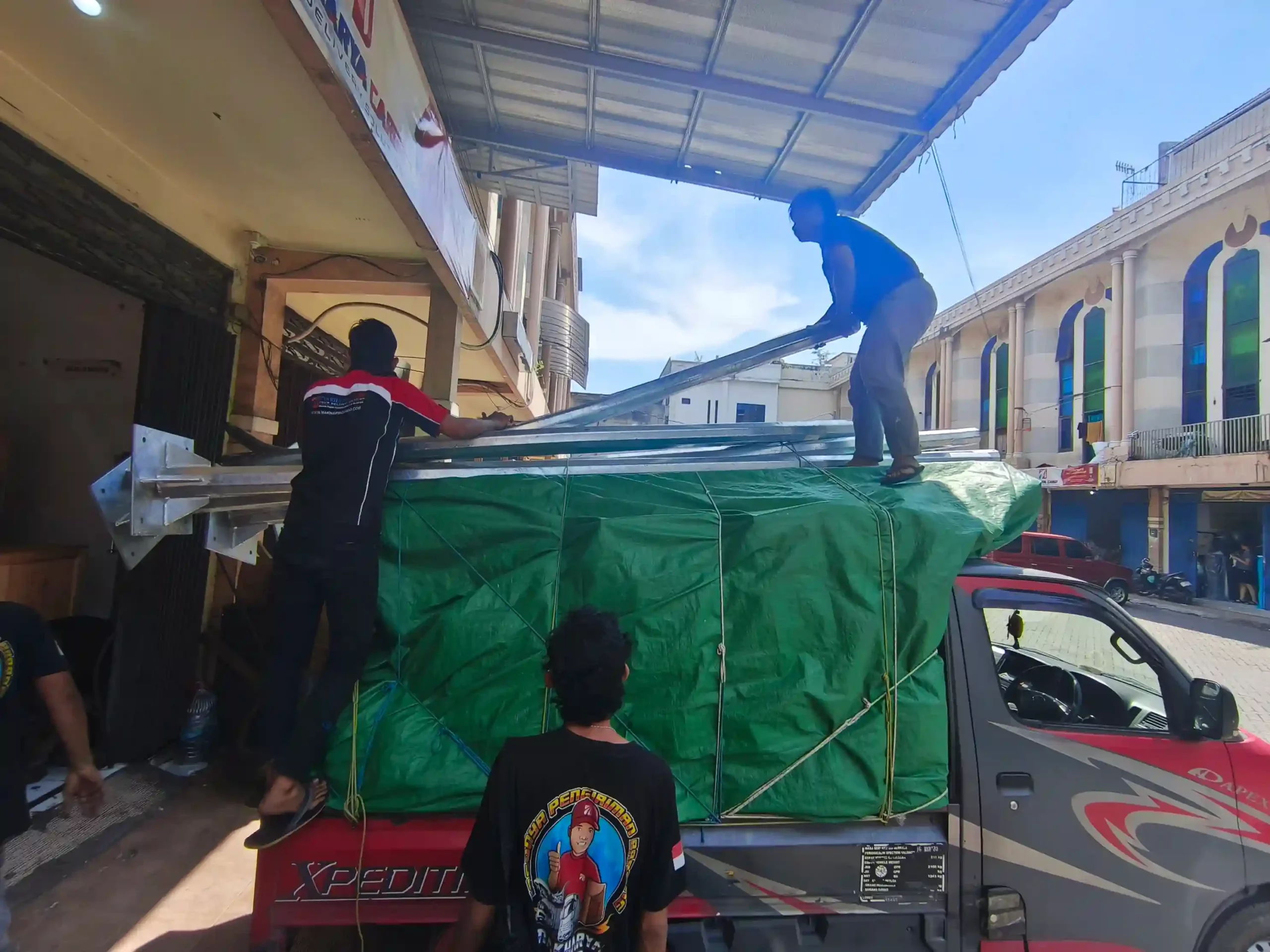 Cargo Supplier ke Palopo Terpercaya untuk Pengiriman Barang Cepat dan Aman 9 Cargo Supplier ke Palopo layanan pengiriman barang cepat aman dan terpercaya untuk seluruh wilayah Sulawesi