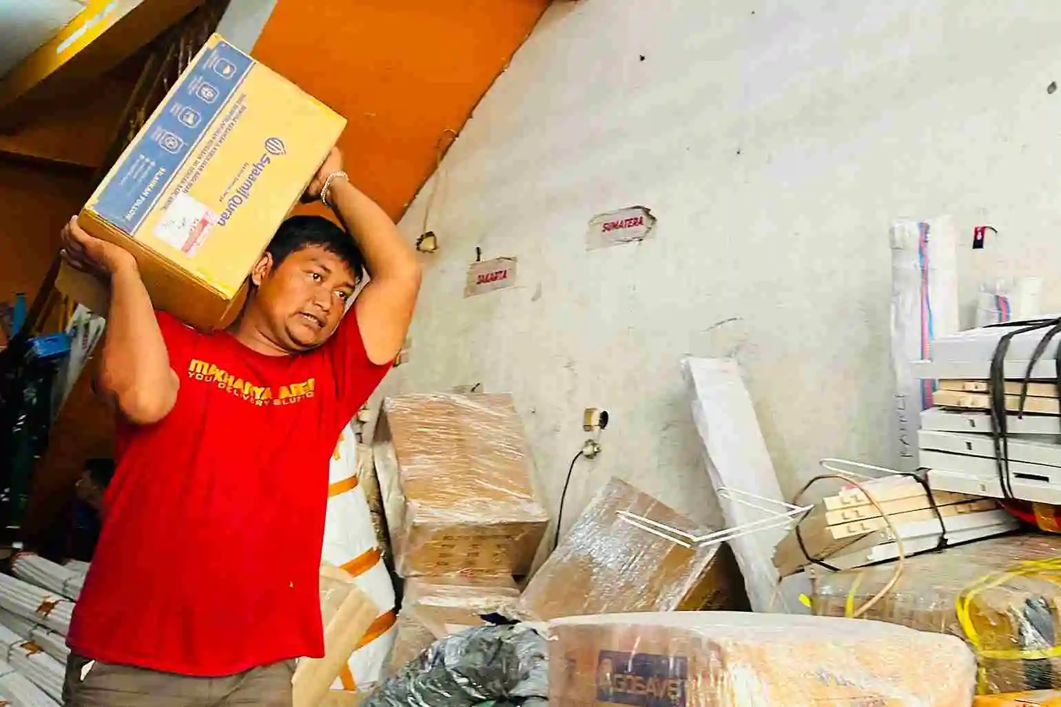 estimasi ekspedisi laut dari surabaya ke sulawesi tengah dengan jalur cargo