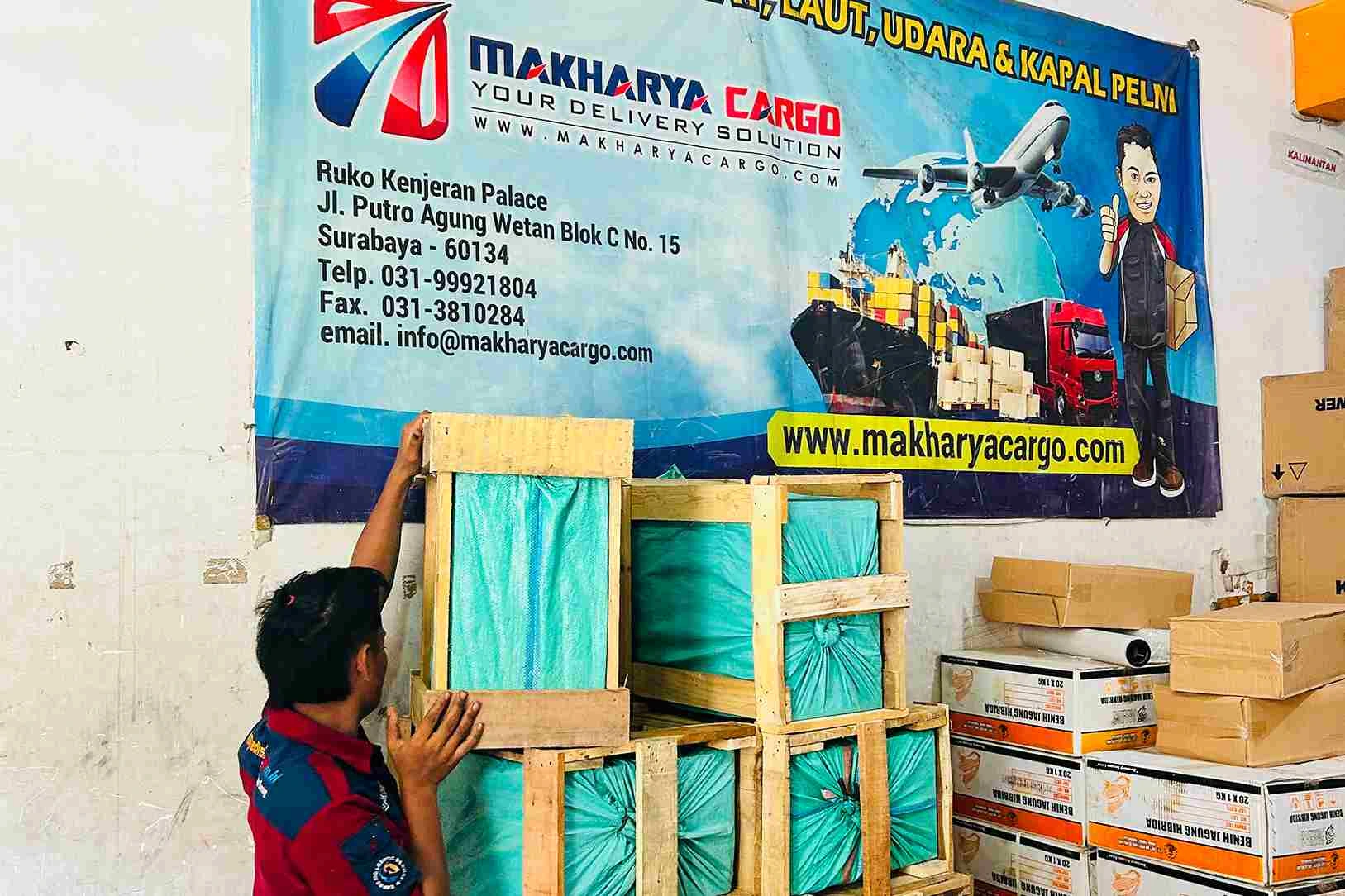 harga cargo surabaya sigi untuk pengiriman barang besar dan berat