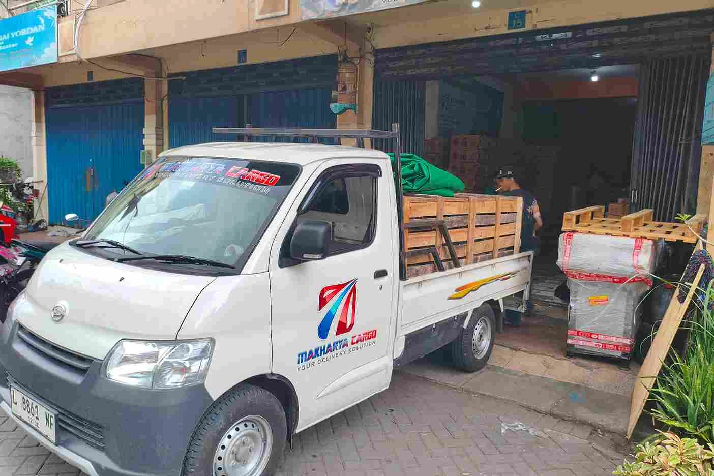 Tarif Cargo ke Gorontalo Ongkir Murah & Hemat 2026 8 Armada truk cargo untuk pengiriman antar kota