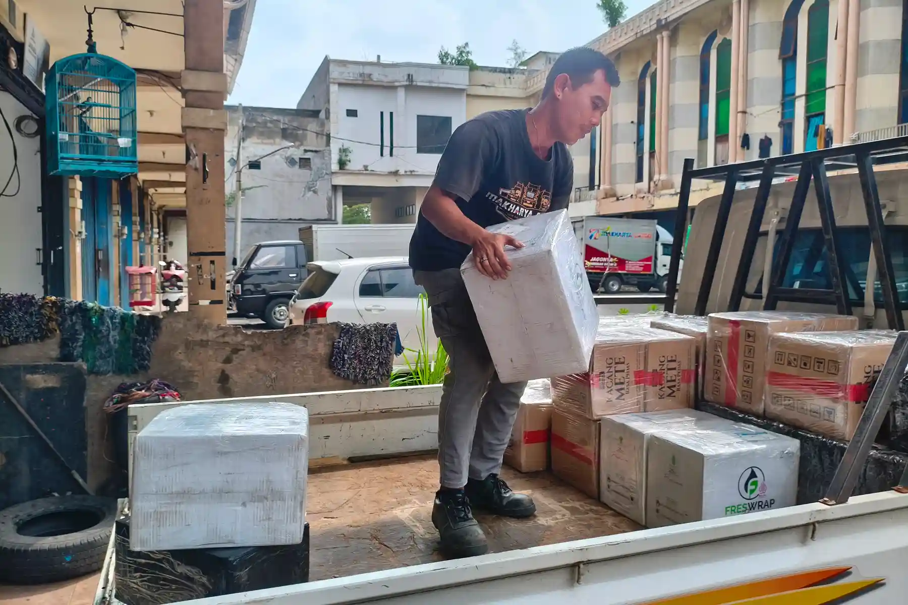 pengiriman stok barang supplier menuju Gorontalo