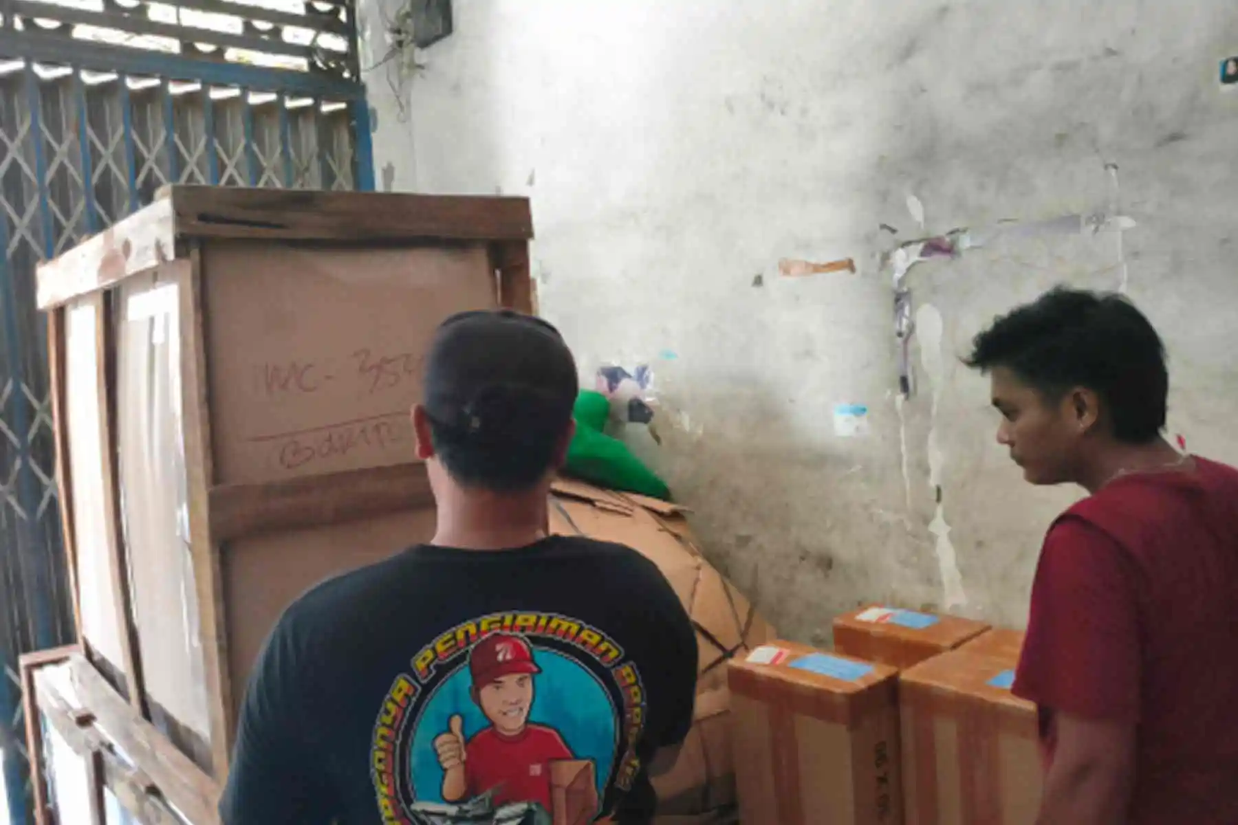 jasa pindahan Surabaya Sinjai untuk rumah dan kantor