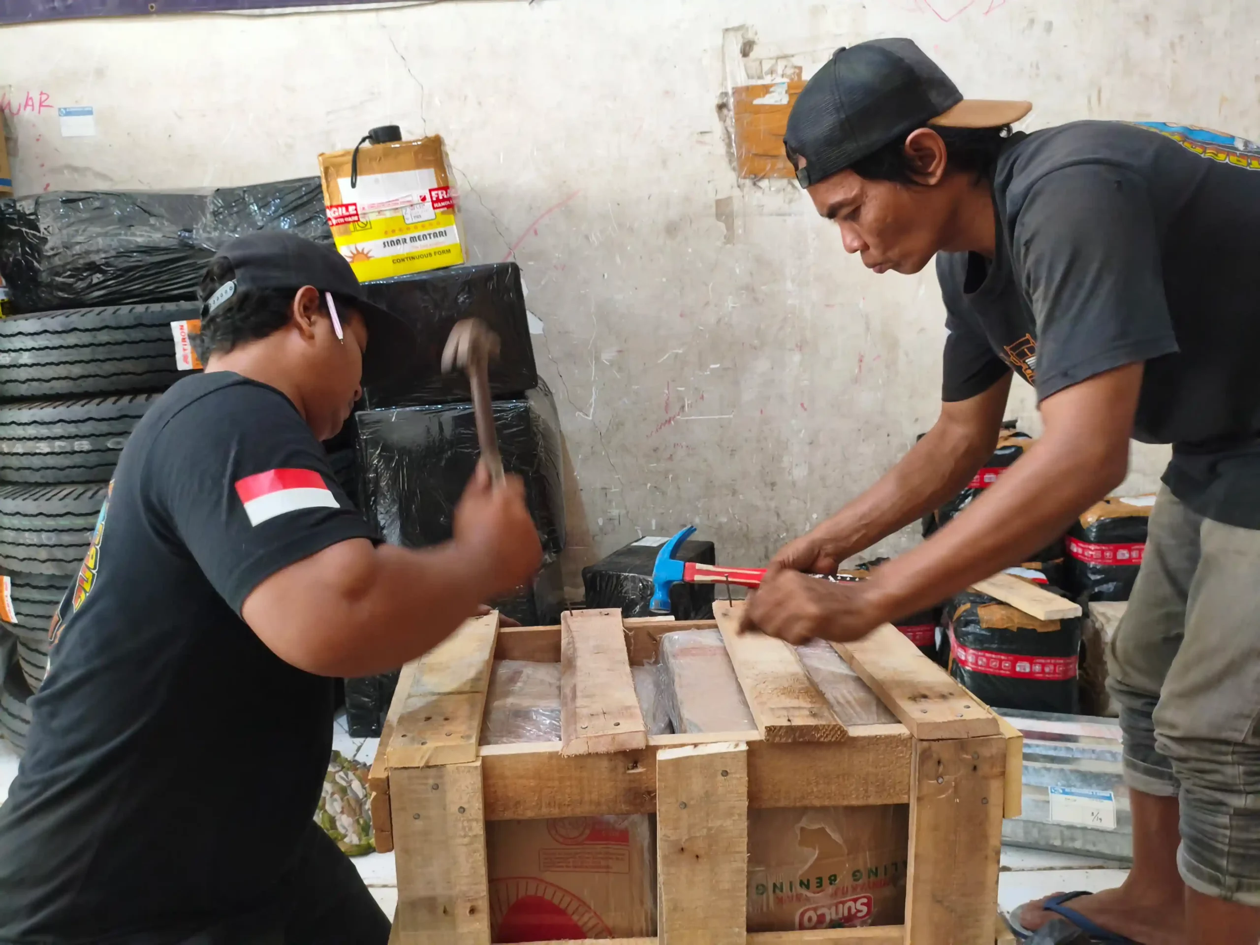 Kelebihan pengiriman laut ke Palopo untuk barang besar dan berat