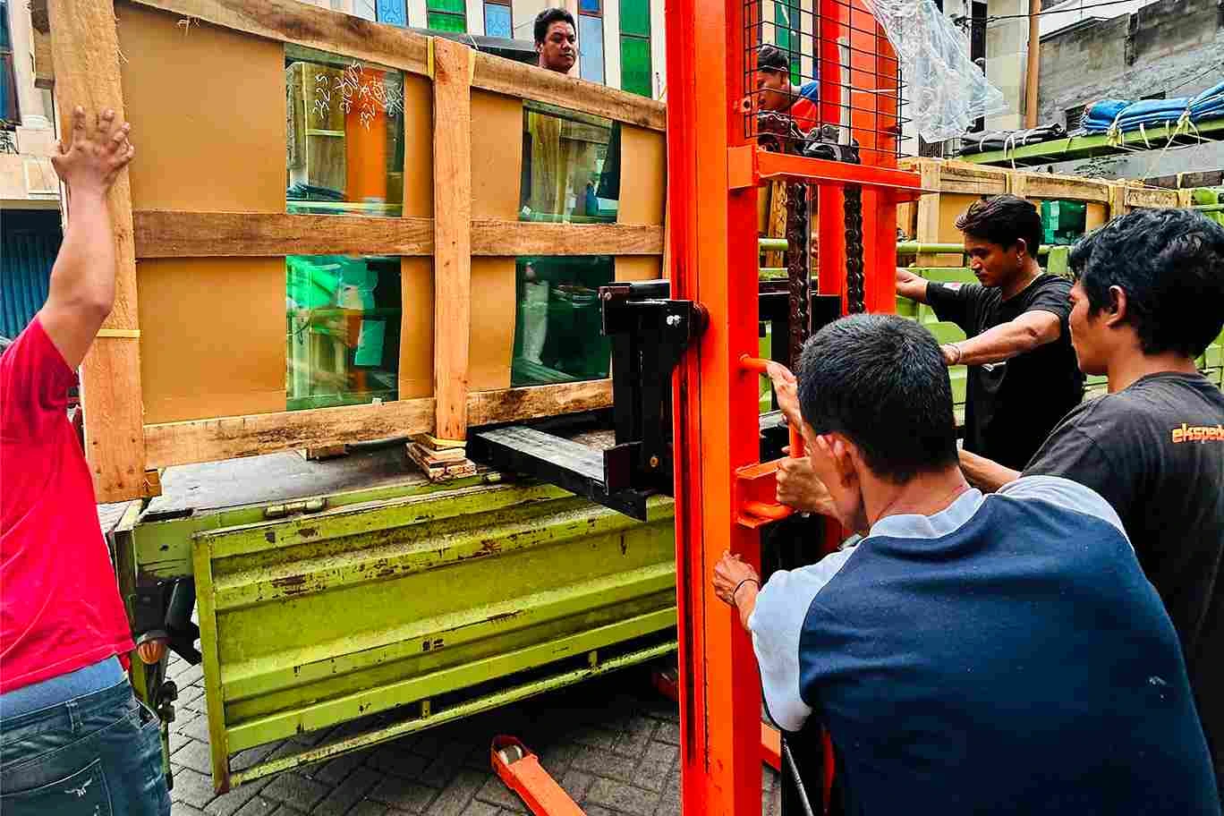packing barang aman untuk pengiriman ke Palopo