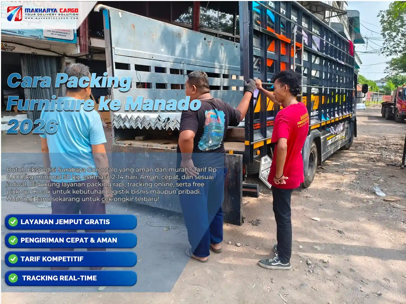 Proses packing furniture menggunakan bubble wrap dan kayu untuk menjaga keamanan barang selama pengiriman jarak jauh ke Manado