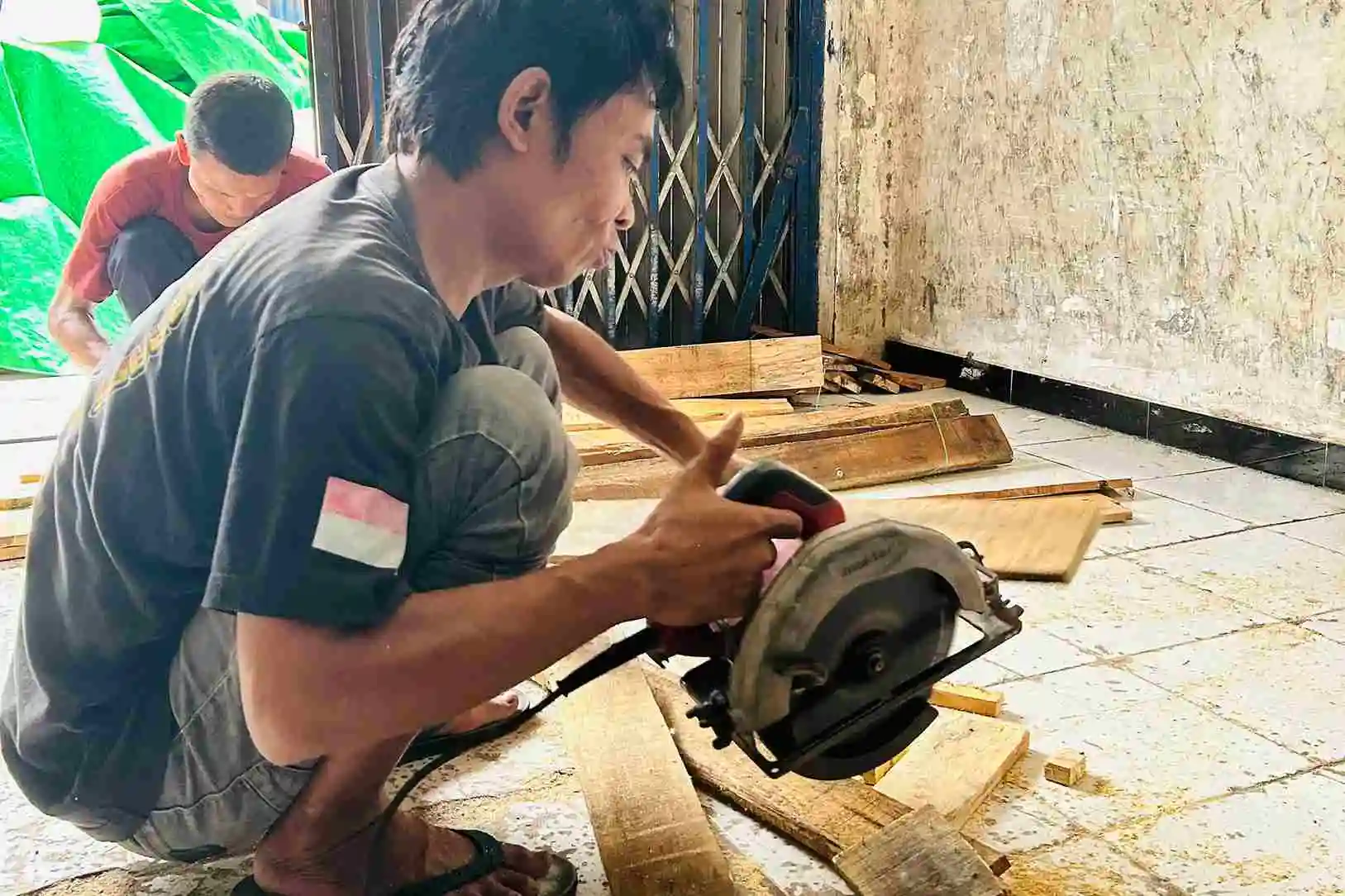 pallet kayu untuk sparepart