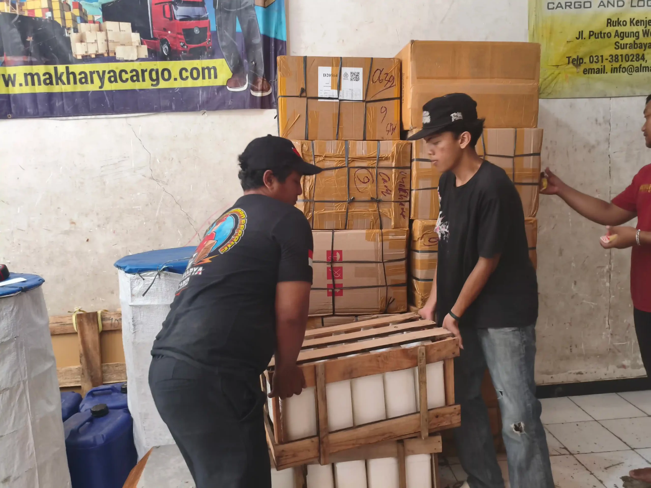 Pengiriman alat kantor Gorontalo menggunakan jasa cargo profesional untuk barang kantor dan elektronik