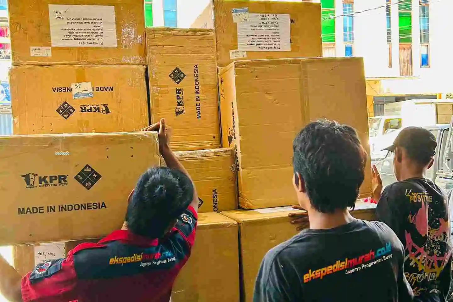 Cargo Armada Lengkap Gorontalo Jasa Pengiriman Di 2026 8 Pengiriman armada lengkap Gorontalo menggunakan truk dan kapal