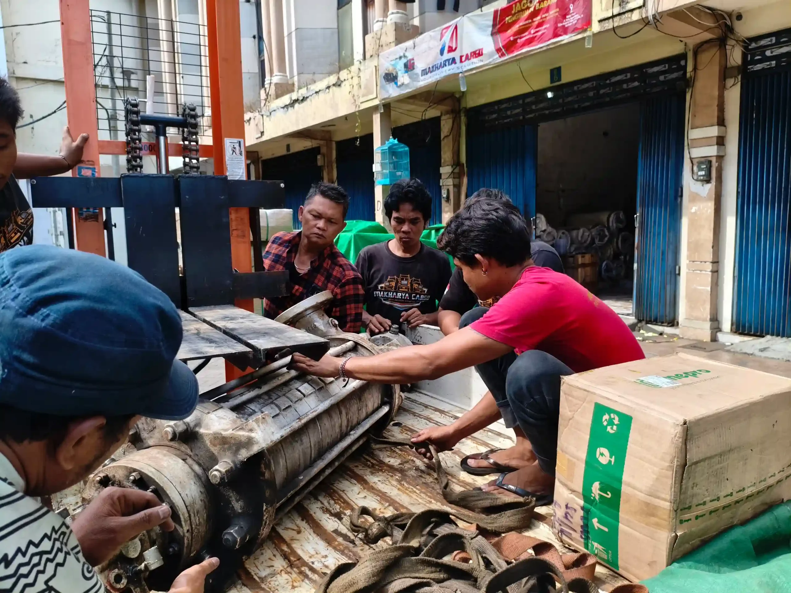 Pengiriman grosir ke Palopo menggunakan layanan ekspedisi cargo untuk distribusi barang skala besar bisnis