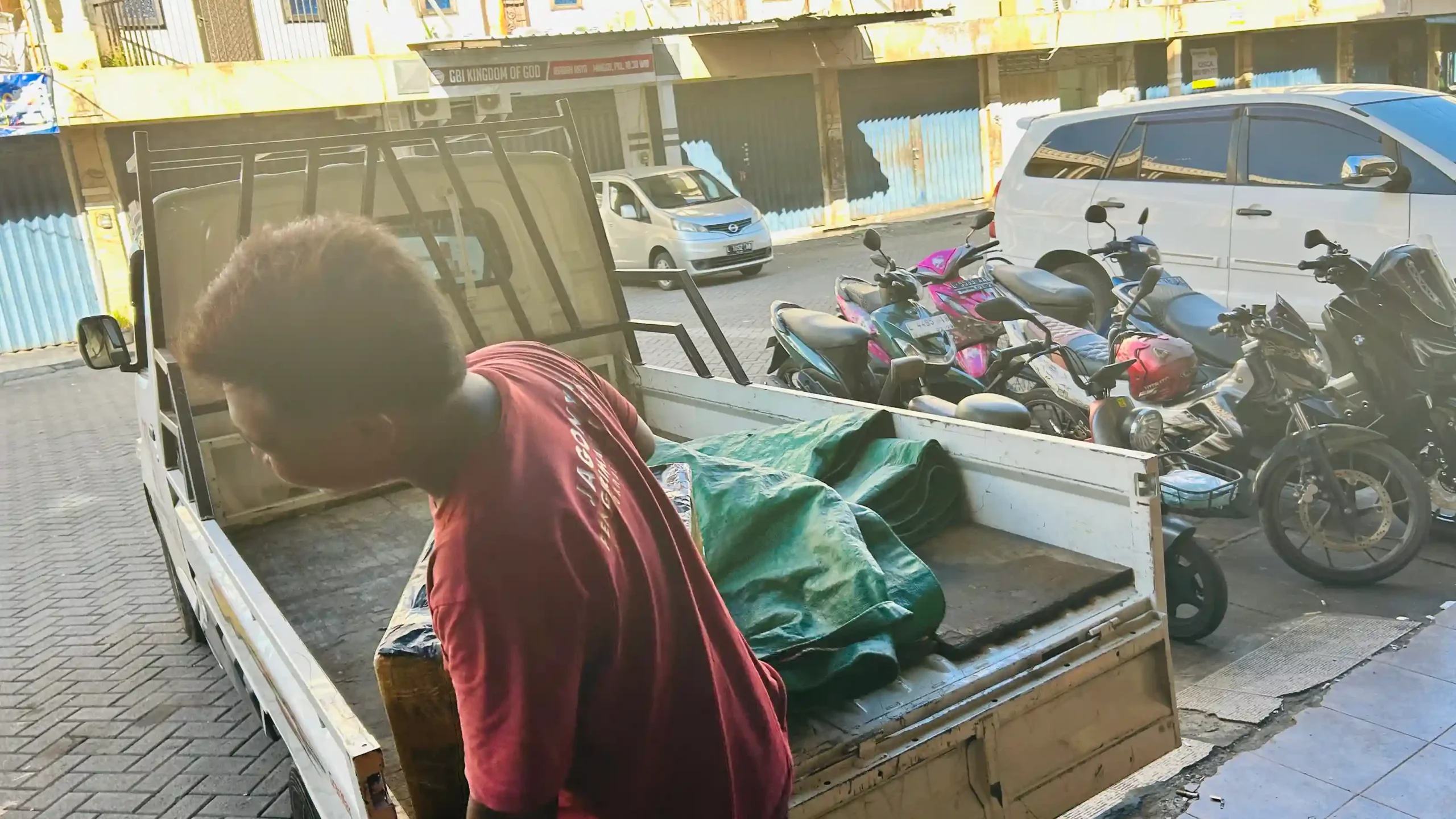 Pengiriman Kilat Tujuan Gorontalo dengan layanan cargo ekspedisi cepat dan aman untuk pengiriman barang antar pulau Indonesia