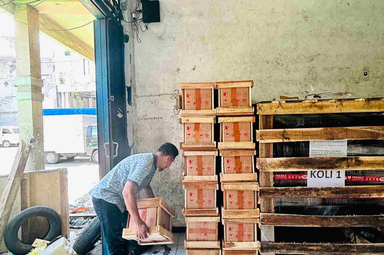 prosedur ekspedisi cargo dalam pengiriman barang dari surabaya ke wilayah sulawesi