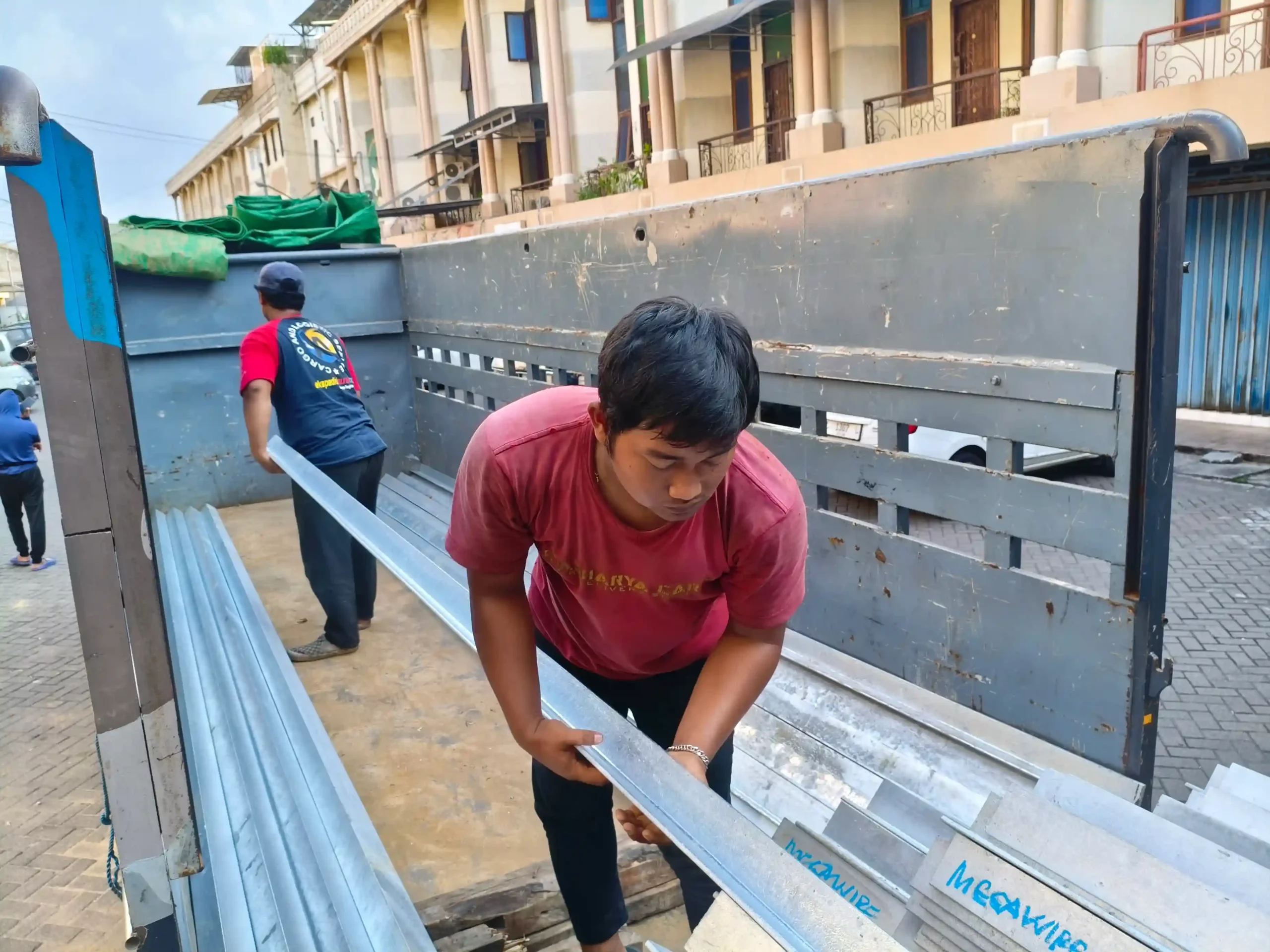 Layanan cargo pengiriman sparepart ke Gorontalo dengan tarif terjangkau dan proses aman