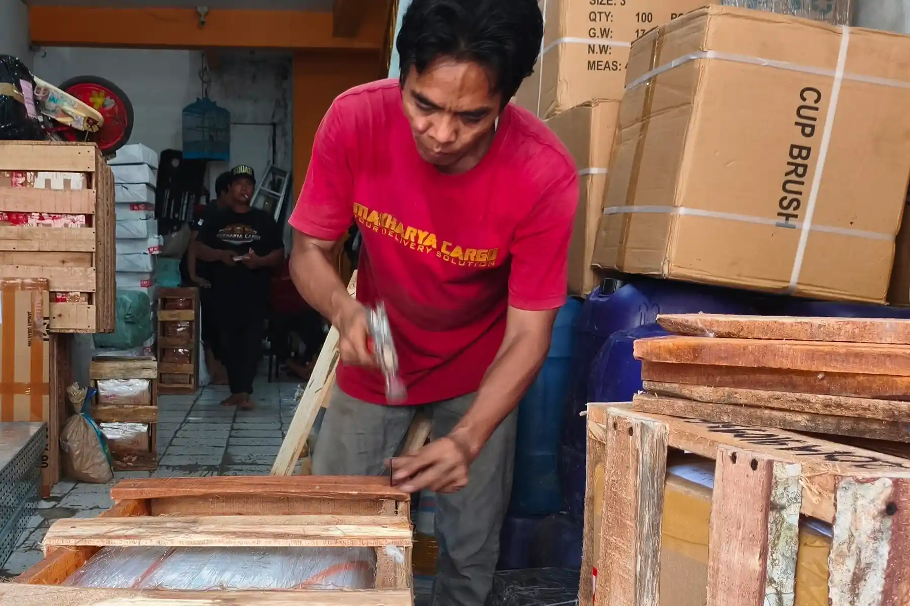 FAQ Ekspedisi Surabaya Konawe Selatan Tarif, Ongkir, Estimasi & Layanan Aman 8 Informasi tarif dan ongkir pengiriman barang Surabaya Konawe Selatan.