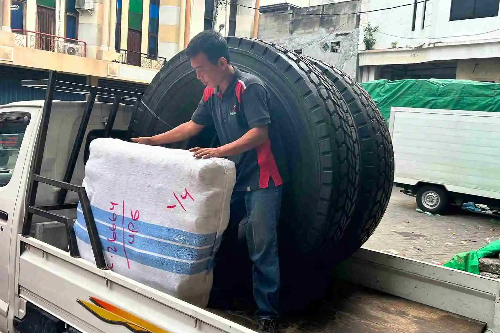 ekspedisi distributor Manado
