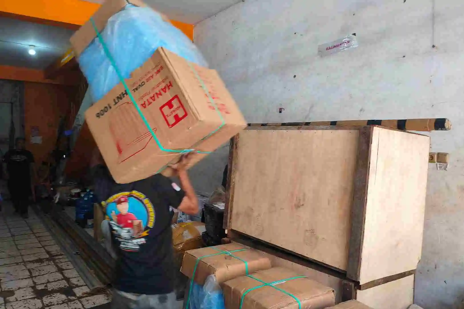 layanan ekspedisi Surabaya Manado
