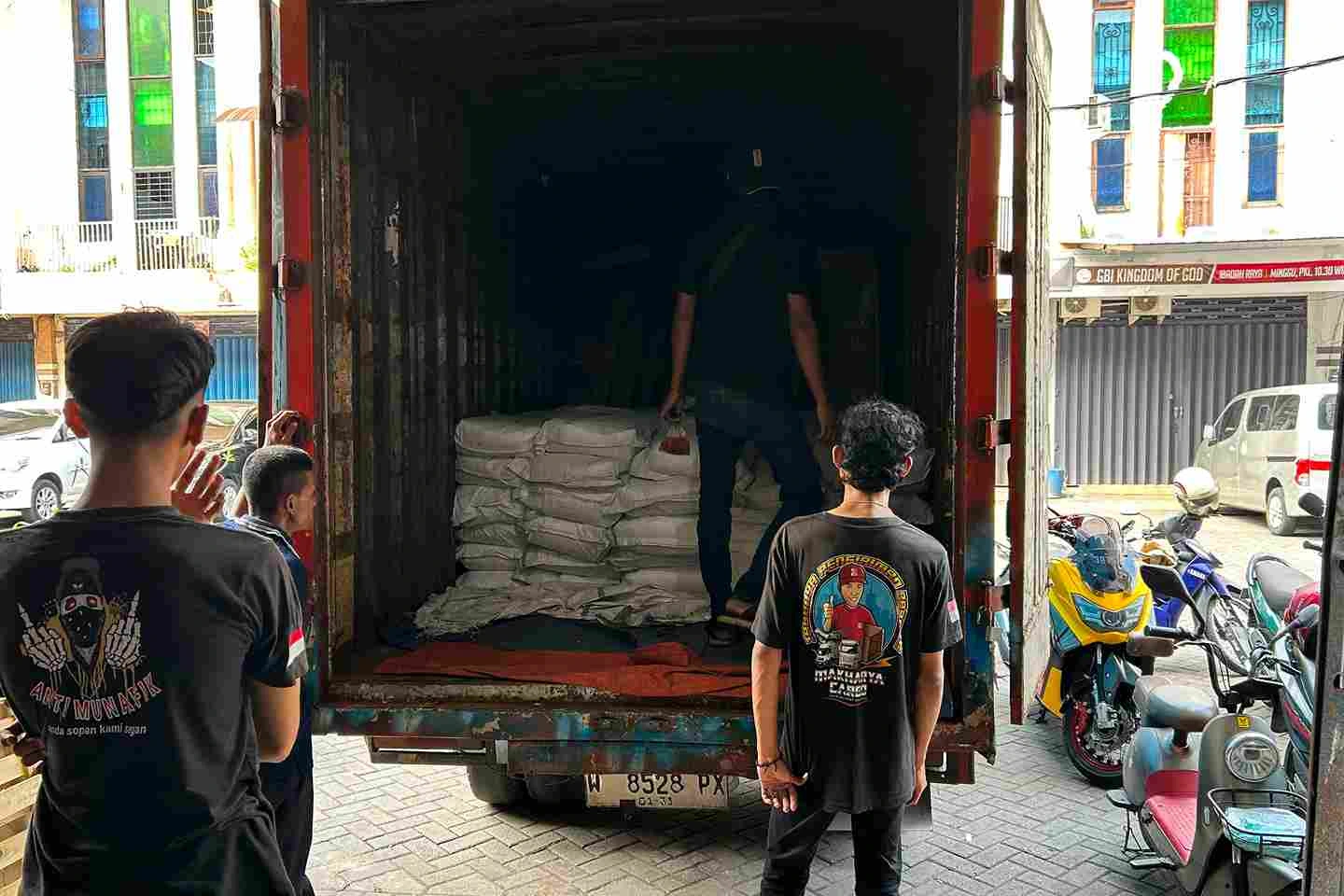 Cara Kerja Armada Cargo ke Manado Lengkap & Efisien Di 2026 8 alur distribusi armada pengiriman barang ke Manado