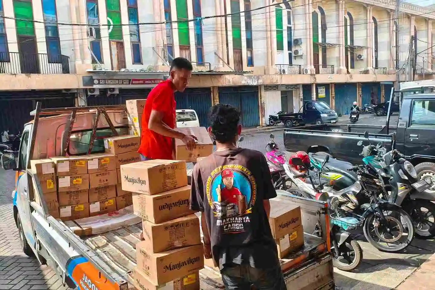 Cargo Laut Surabaya Konawe Utara untuk Barang Besar 8 Cargo laut Surabaya Konawe Utara untuk pengiriman barang besar melalui kapal cargo antarpulau