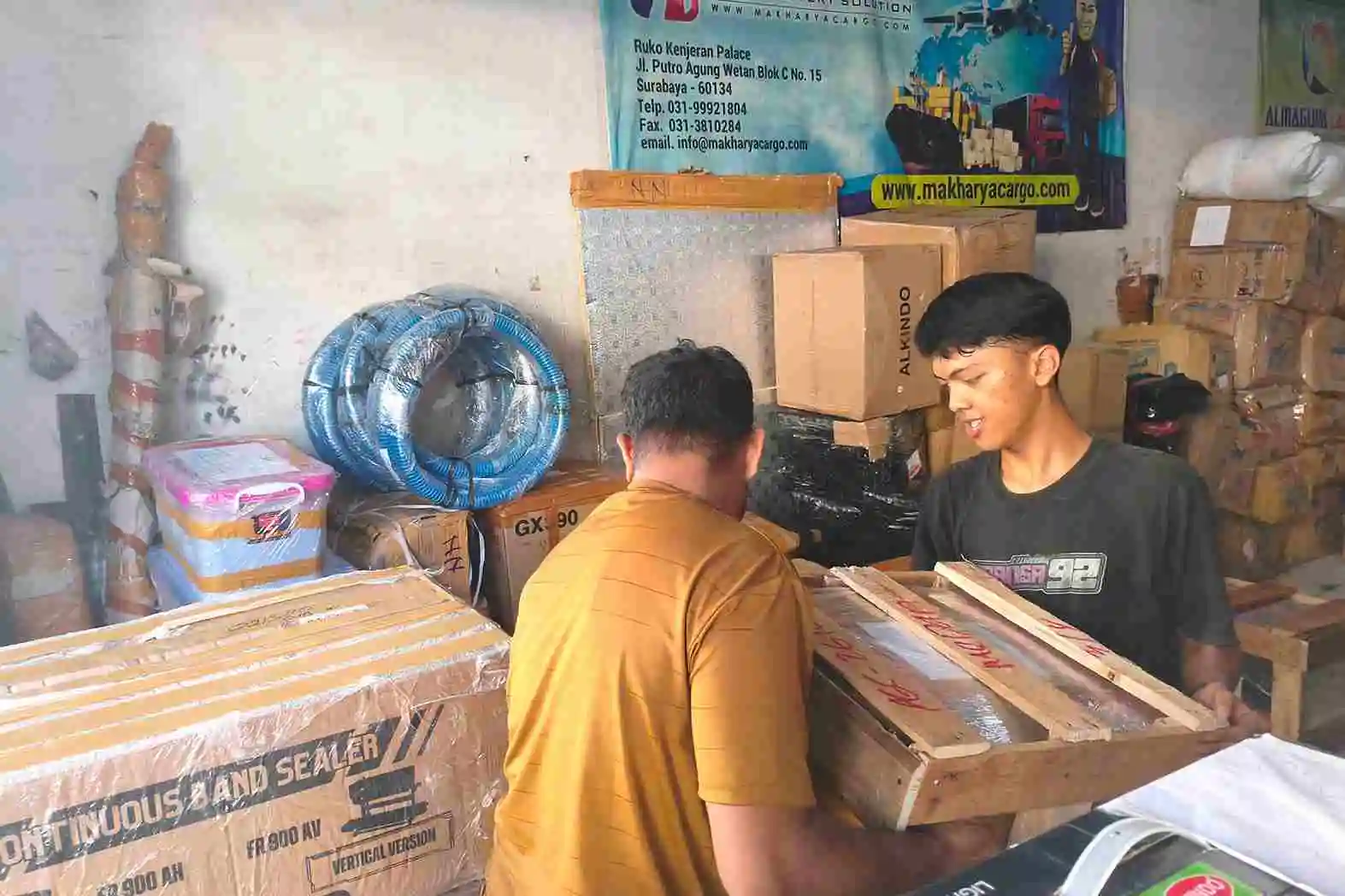 Cargo LCL Surabaya Manado Hemat & Efisien 2026 9 sistem pengiriman barang gabungan container laut manado