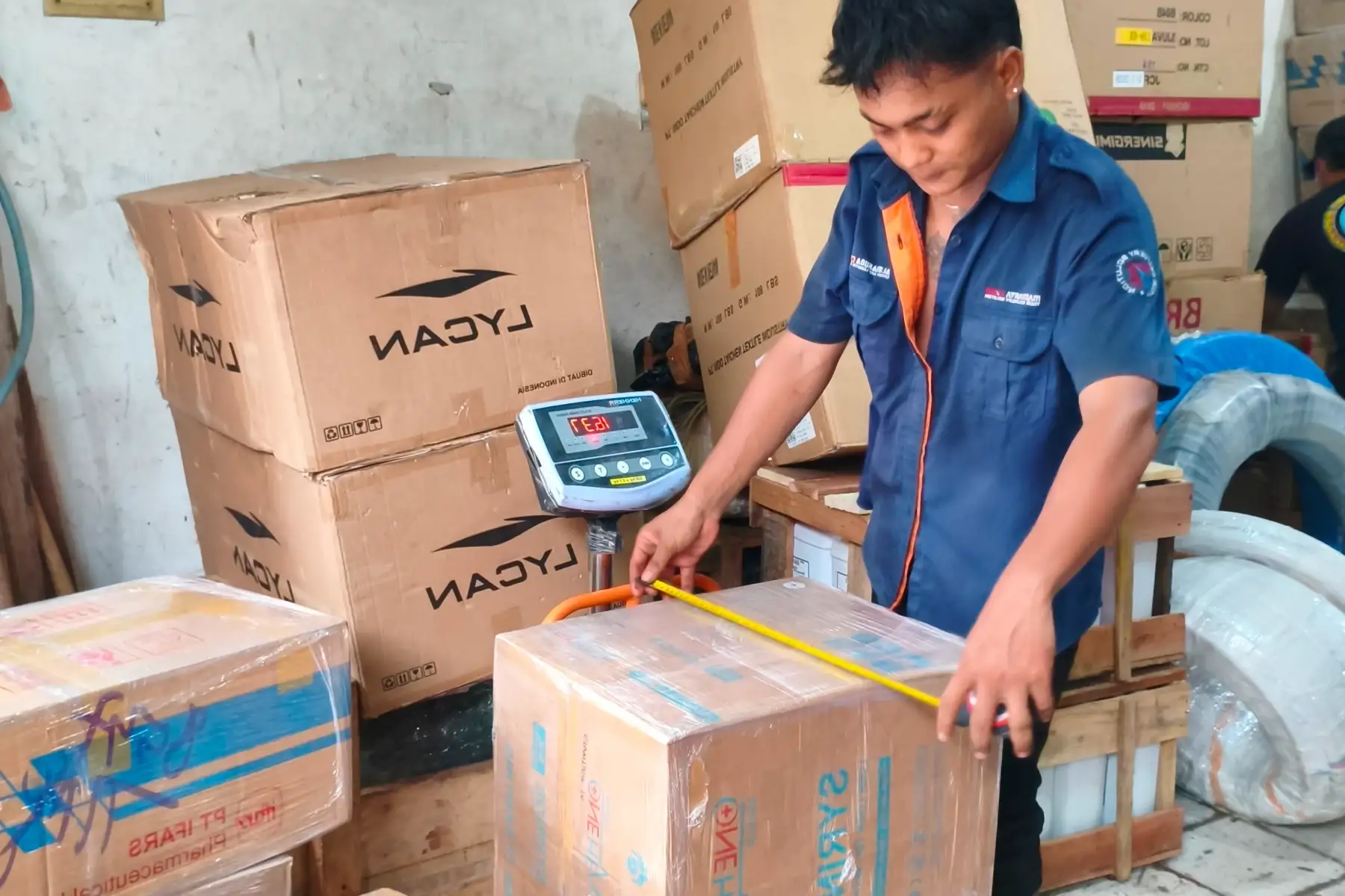 Estimasi biaya ekspedisi Surabaya Tapin