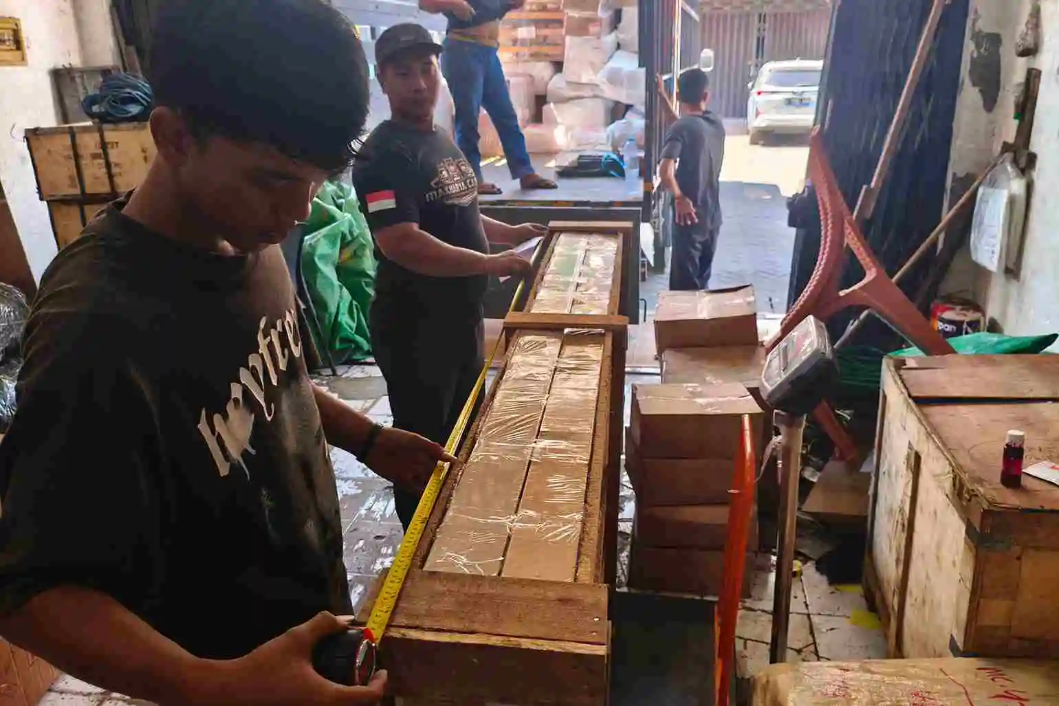 FAQ Ekspedisi Surabaya Buntok: Jawaban Lengkap Pertanyaan Penting Sebelum Kirim Barang 8 Cara kirim barang Surabaya Buntok dengan memahami proses pengiriman, persiapan barang, dan informasi logistik sebelum pengiriman