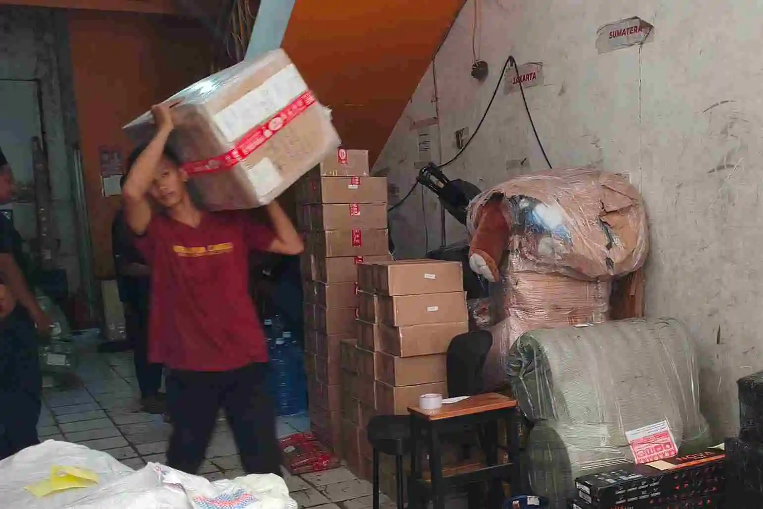 Estimasi Waktu Ekspedisi Surabaya Nunukan dan Faktor yang Mempengaruhi Pengiriman 8 Lama pengiriman Surabaya Nunukan dipengaruhi oleh waktu pengiriman cargo, kondisi operasional, dan durasi pengiriman barang.