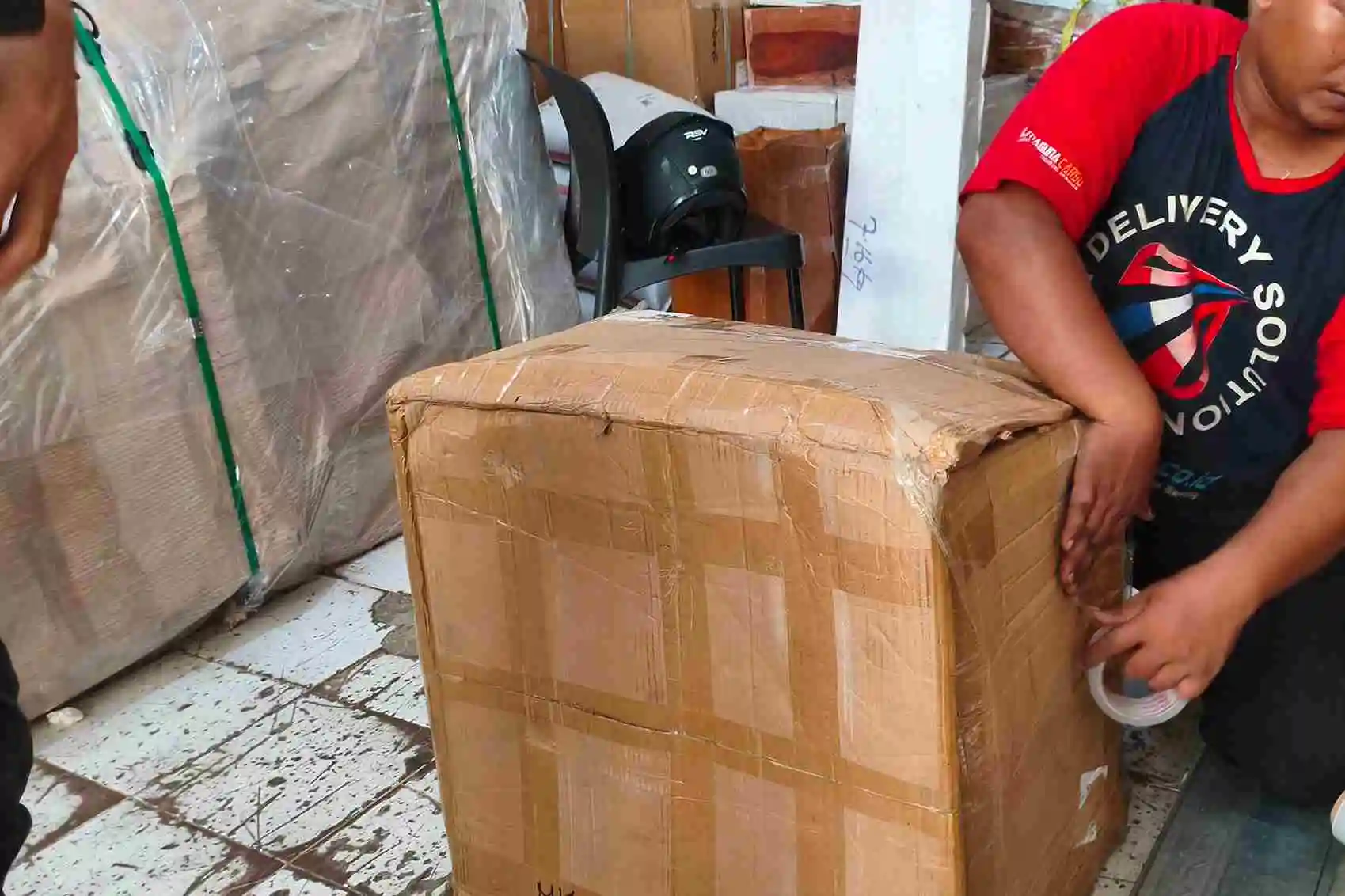 Prosedur pengiriman barang Surabaya Nunukan meliputi langkah kirim barang, proses pengiriman, dan persiapan sebelum barang dikirim.