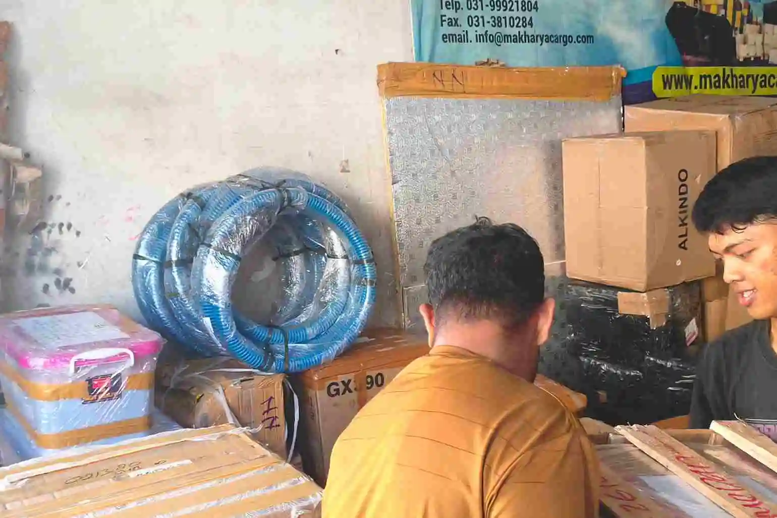 Tarif ekspedisi Surabaya Nunukan untuk menghitung ongkir dan biaya kirim barang sesuai berat serta volume