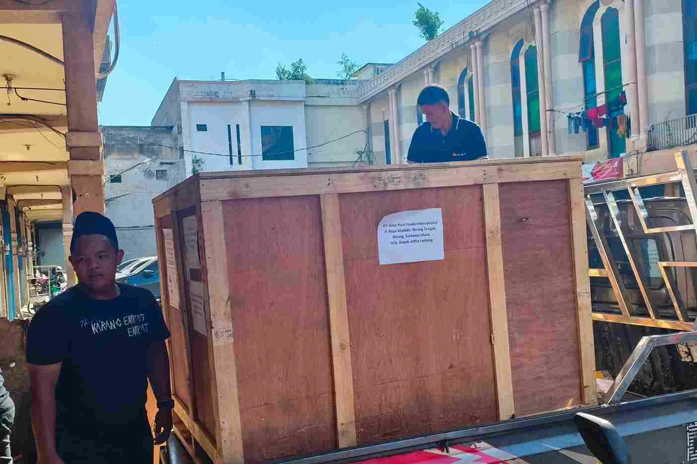 Tips packing barang ekspedisi Surabaya Nunukan untuk melindungi barang pecah belah dan barang bernilai selama proses pengiriman antarpulau.