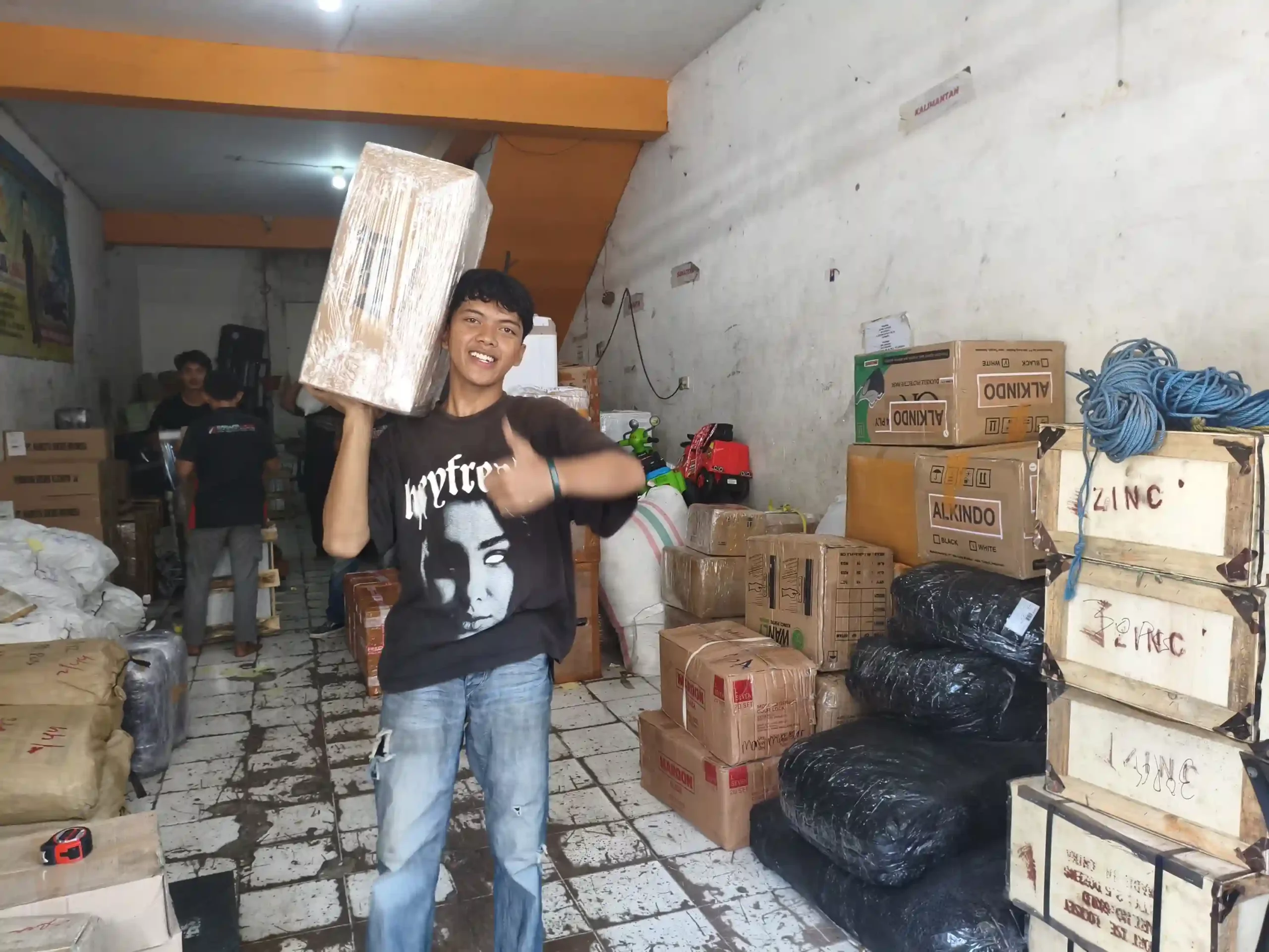Berapa Lama Pengiriman Surabaya Namlea? Ini Estimasi Waktunya 6 Alur estimasi pengiriman Surabaya Namlea dari penjemputan hingga barang tiba di tujuan