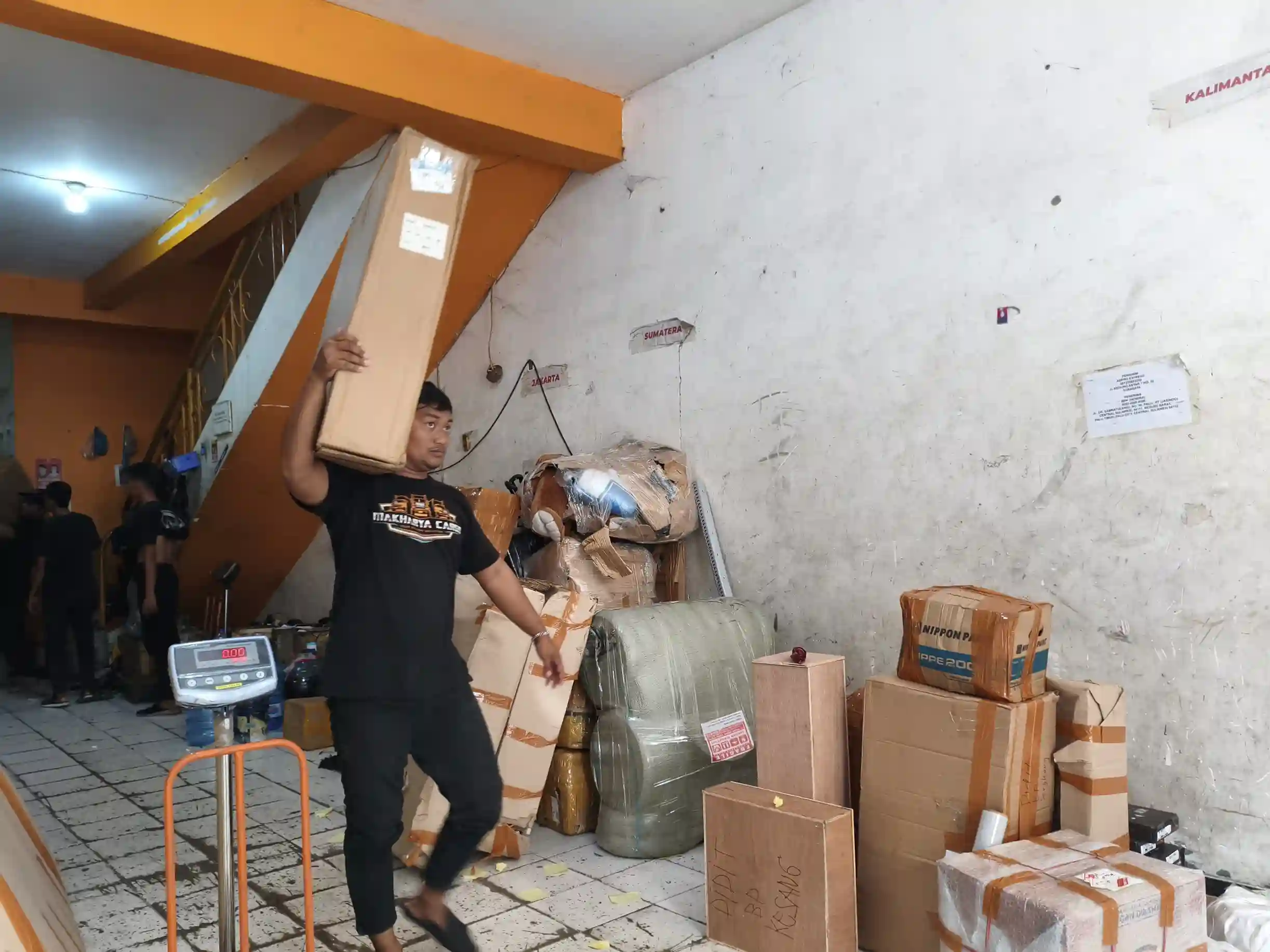 Kantor Cargo Surabaya Manado Terpercaya untuk Pengiriman Barang Aman, Cepat, dan Bergaransi 9 Jasa cargo Surabaya Manado untuk pengiriman barang besar, retail, dan kebutuhan bisnis.
