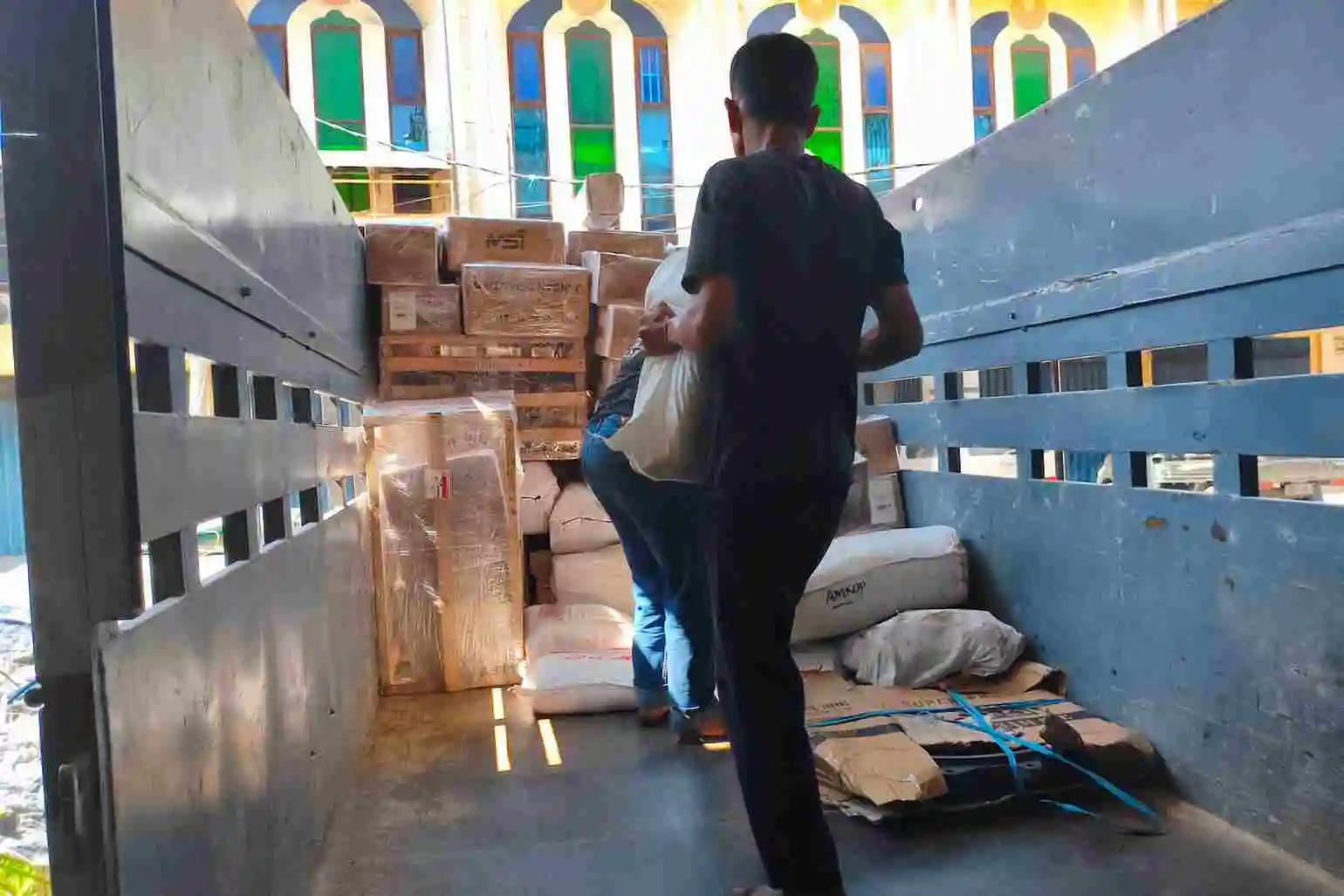 Keberangkatan kapal Surabaya Pontianak dan proses pengiriman barang melalui jalur laut